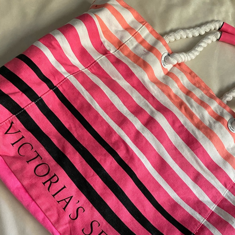 Victoria’s Secret tote bag // 3 for $20 bundle
